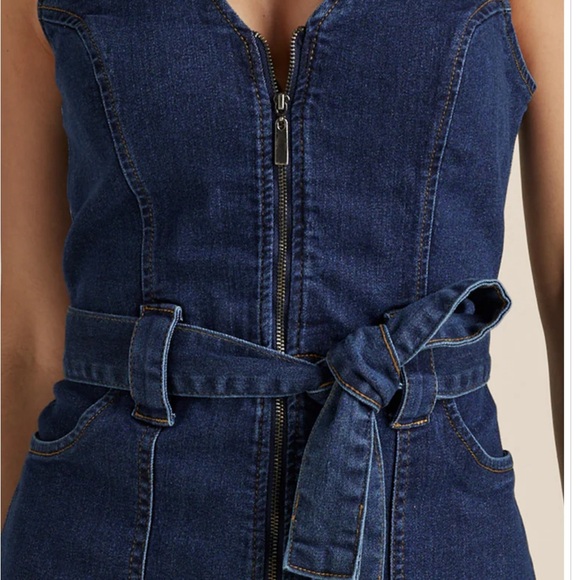 Venus Denim Dress With Zipper - Picture 3 of 5